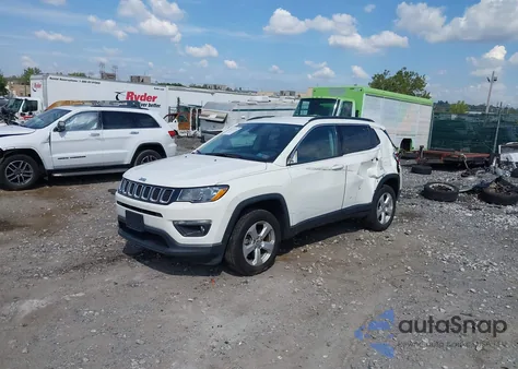 2019 Jeep Compass Latitude 4X4 z USA, uszkodzony, nr VIN 3C4NJDBB8KT741852